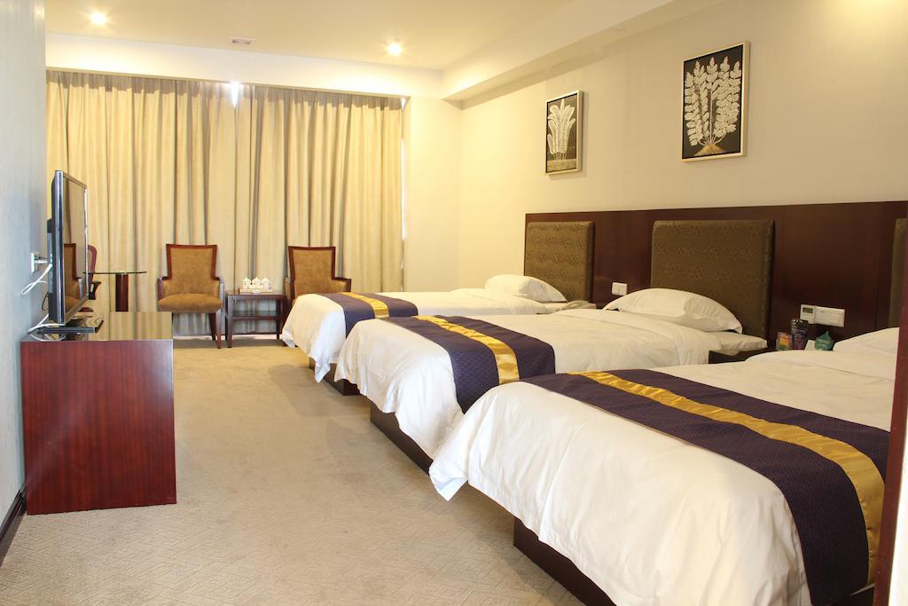Zhuhai Platinum Holiday Hotel Exterior photo