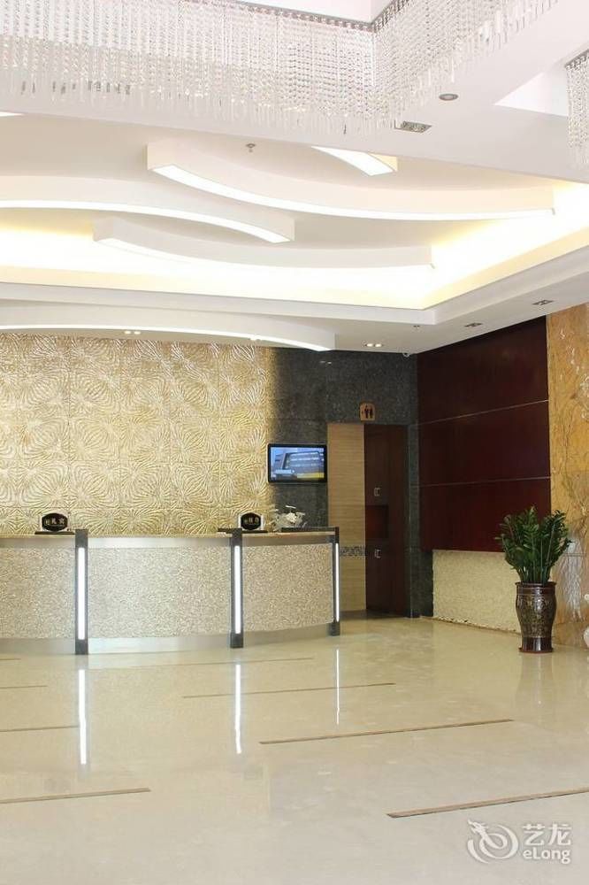 Zhuhai Platinum Holiday Hotel Exterior photo